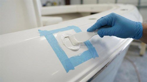 Glasfiber -reparation -gelcoat -baad -compressed